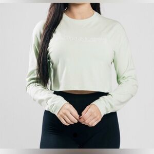 NWT ALPHALETE Performance Outlined Long Sleeve Crop Top Frozen Spring Size L